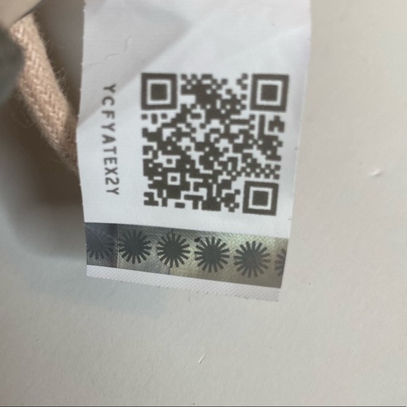 UGG Bethany Boots. Size 8 1/2 - Picture 11 of 12